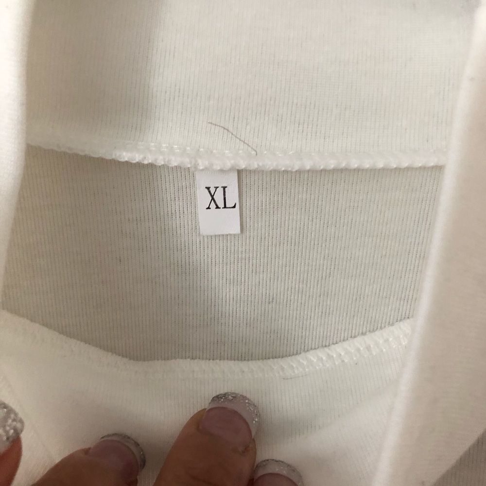 White turtleneck - Picture 5 of 5